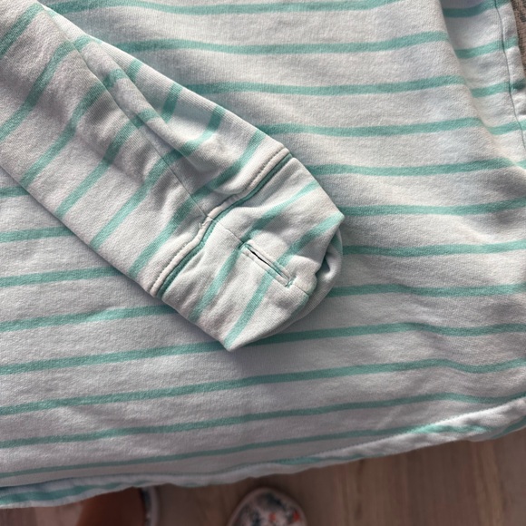 Vineyard Vines Aqua and White Striped Top - Picture 2 of 3